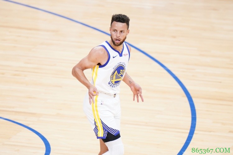 下半场25分！库里全场18中11拿到32分8板3助1技犯