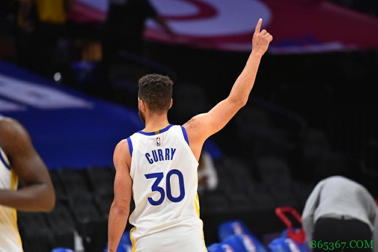 邓罗：库里是投篮的终极形态 他和我们完全不是一个次元的