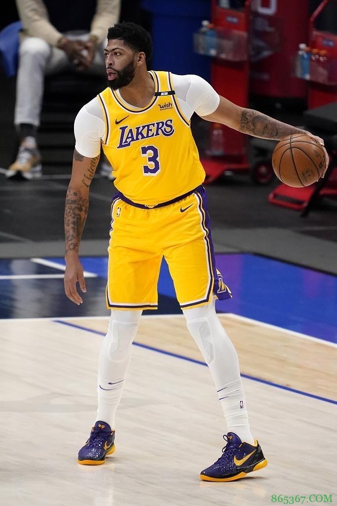 波普：浓眉看起来很健康 他出场时间很短还没找到自我