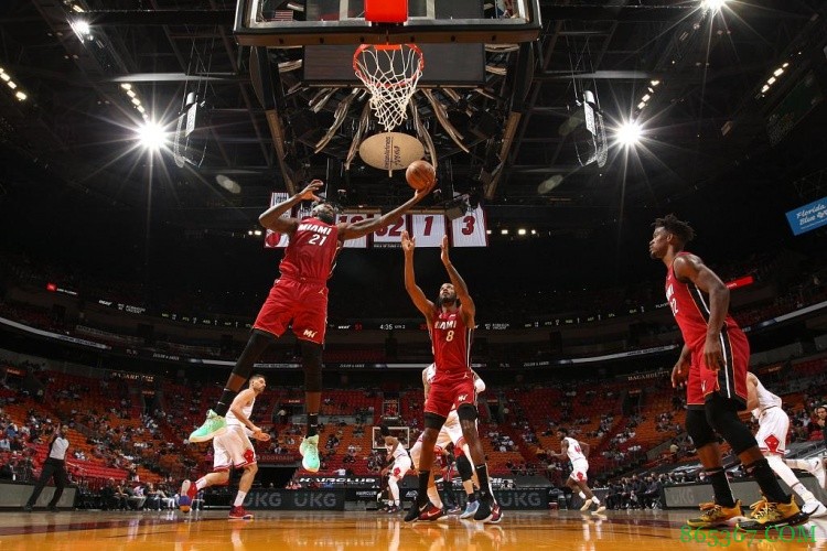 缺一不可!热火首发4人各自砍下20+合力拿下公牛