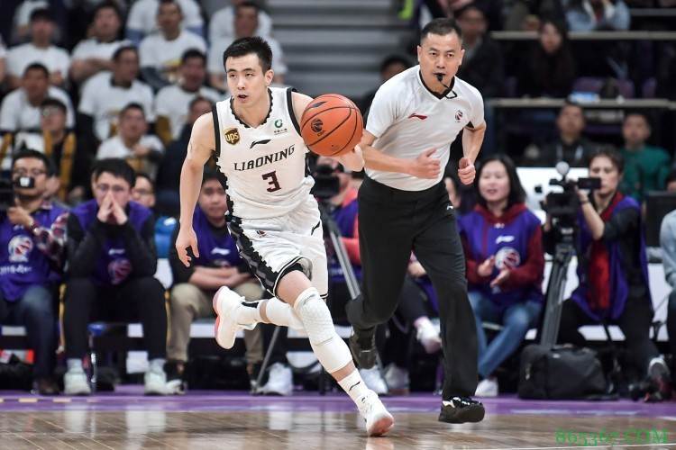 辽宁vs广厦述评：杨鸣季后赛“处子秀”，辽宁上下都收获了成长
