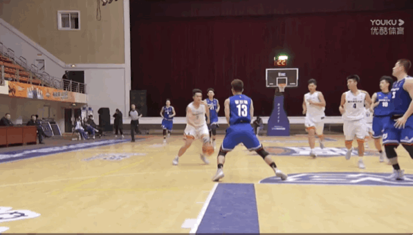 CUBA踩裆球员被取消本届&下一届联赛参赛资格！