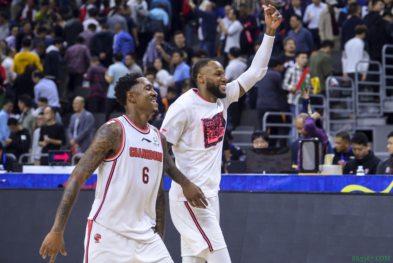 威姆斯:上季阿联受伤&马尚不在时我们不被看好 结果我们都看到了