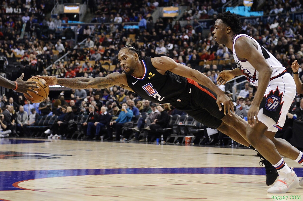 ?小卡赛季至今抢断数>犯规数 生涯至今从未6犯离场