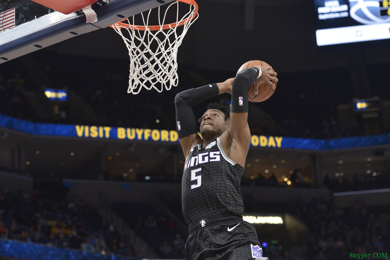 NBA官方:福克斯因公开批评裁判被罚款2万美元