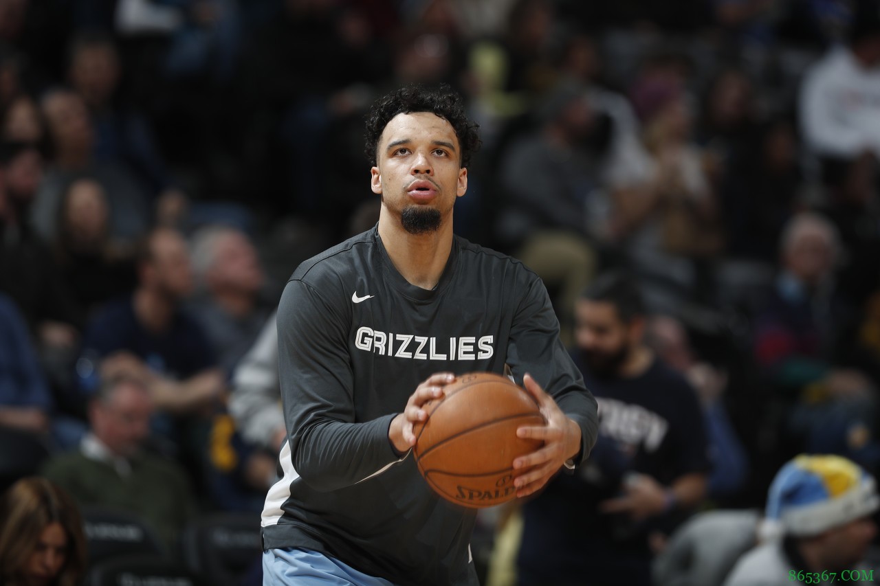 炸了炸了！狄龙单节11中8轰下23分