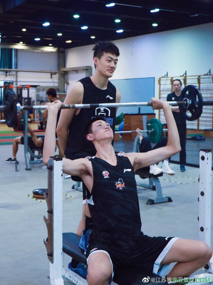 开始备战新赛季!部分江苏男篮队员已回基地进行训练