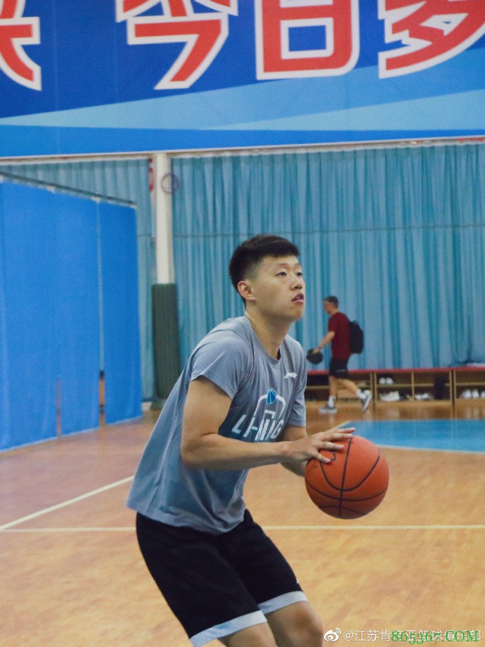 开始备战新赛季!部分江苏男篮队员已回基地进行训练