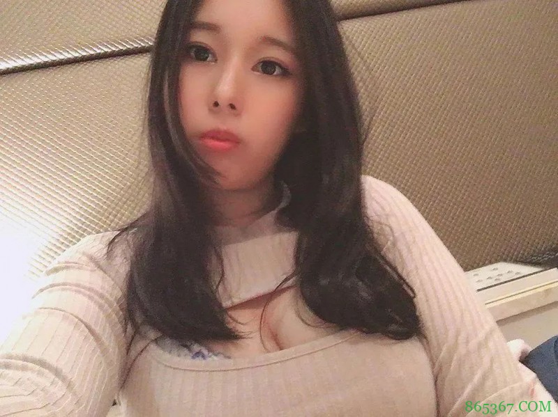 超美神塚田诗织 人小胸大让人一看就爽爆