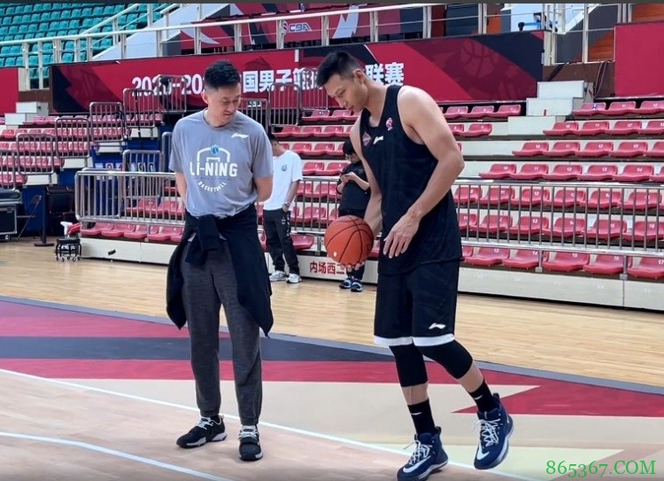 CBA官方更新伤情报告：易建联12周、翟晓川6周、朱彦西14周