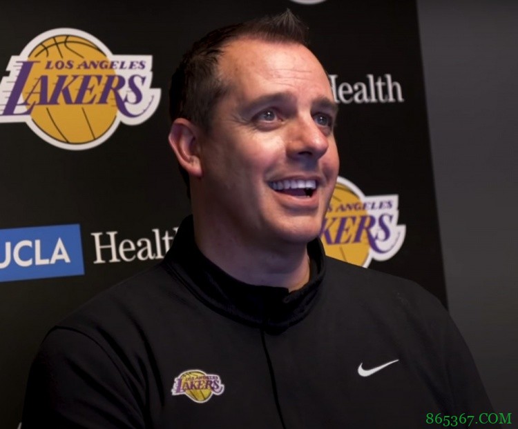 沃格尔:詹姆斯回归后在场时 施罗德将会扮演得分手角色