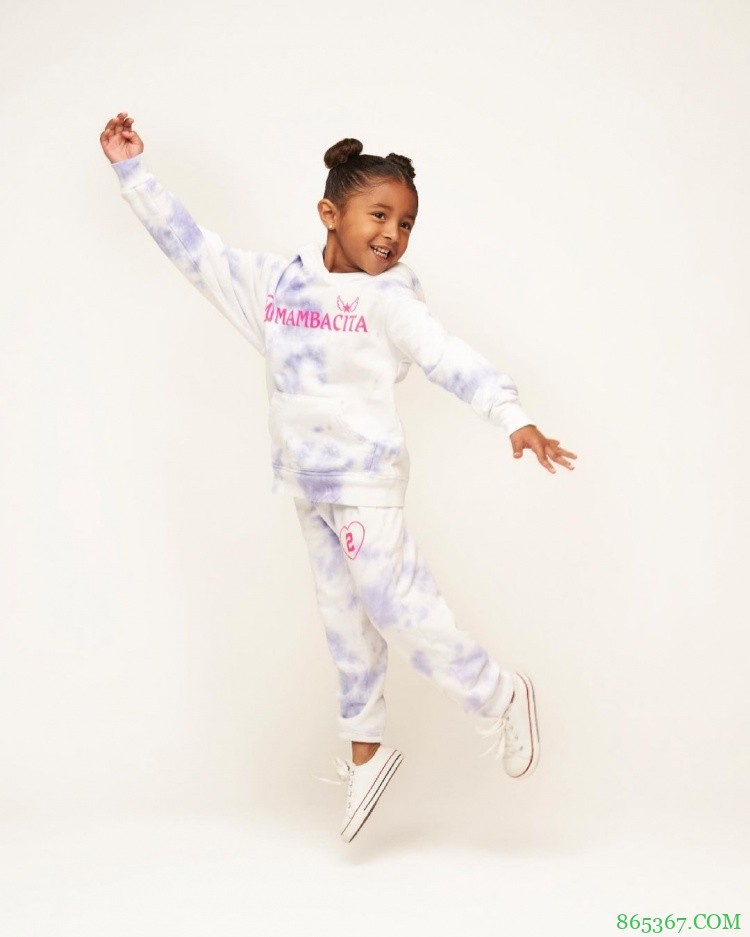 为纪念Gigi15岁生日 瓦妮莎宣布将在今日发布Mambacita品牌服装