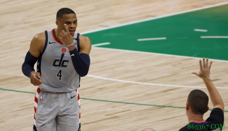 当爹又当妈!威少空砍42+10+9准三双 得分平赛季新高