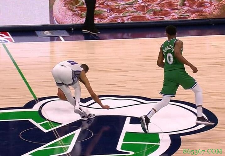 沃顿：哈利伯顿受伤后精神状态很好 他一贯非常乐观