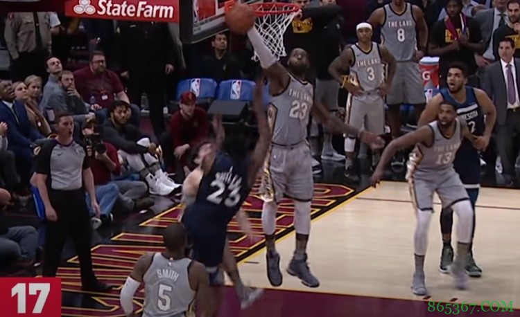 ?Drake给3岁儿子看詹姆斯集锦 看完以后惊呆了！