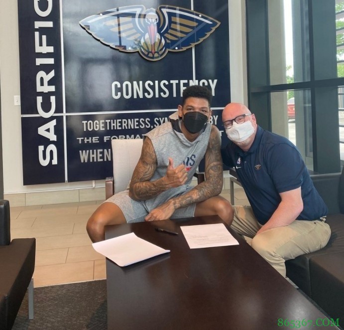 鹈鹕记者:迪迪-卢扎达签证已过 明日将归队开始训练