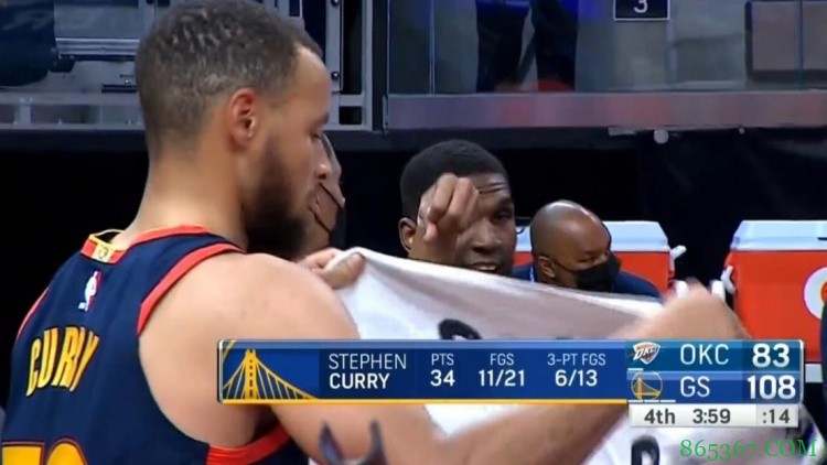 汗都没出！库里准三节打卡砍34分4板7助