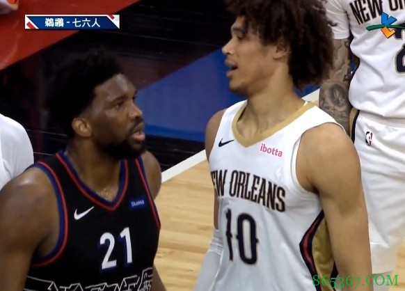 生吞活剥！恩比德碾进篮下凶残强吃2+1后拍海耶斯胸口