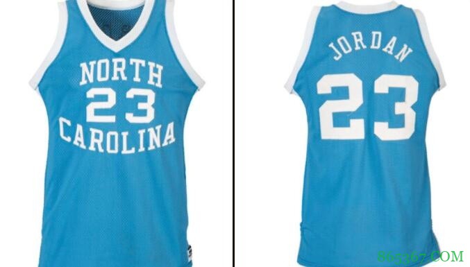 美记：一件1982-83赛季的乔丹北卡球衣拍出138万美元