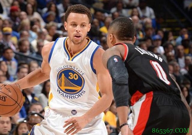 五年前的今天：库里西部半决G4复出 加时狂砍17分创NBA纪录