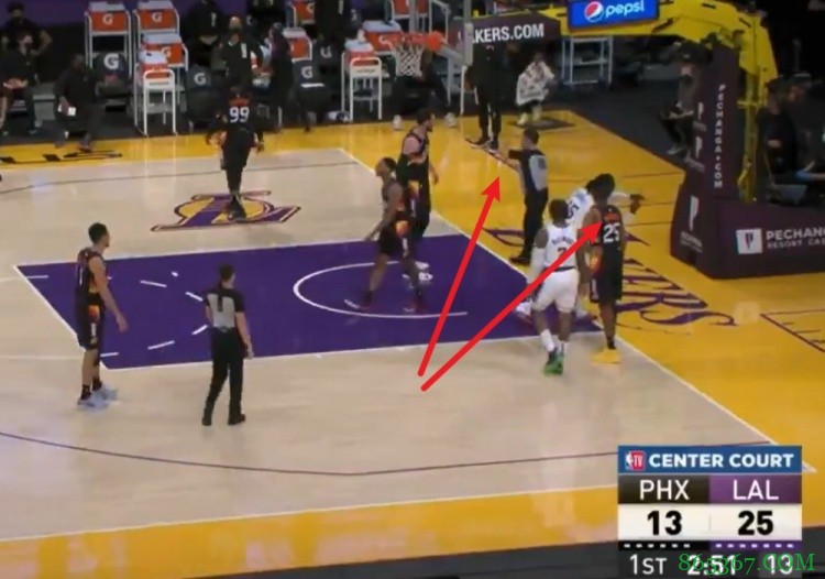 ?佩恩抱怨判罚 哈雷尔对裁判喊“给他个技犯！” 裁判照做