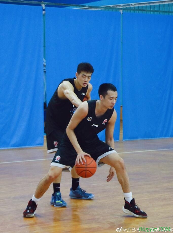 开始备战新赛季!部分江苏男篮队员已回基地进行训练