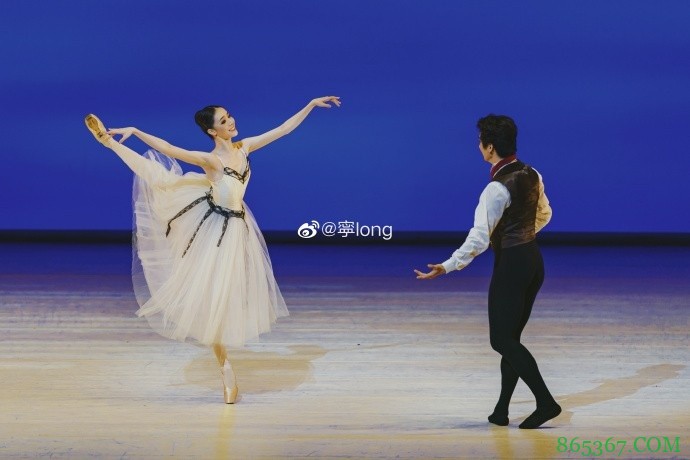 隔空秀恩爱!黄荣奇结束全运会征程 女友发文&晒照为其加油打气