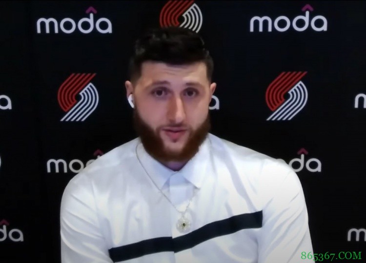 面对排名比自己高的球队一度0胜9负 努尔基奇：这没有任何意义