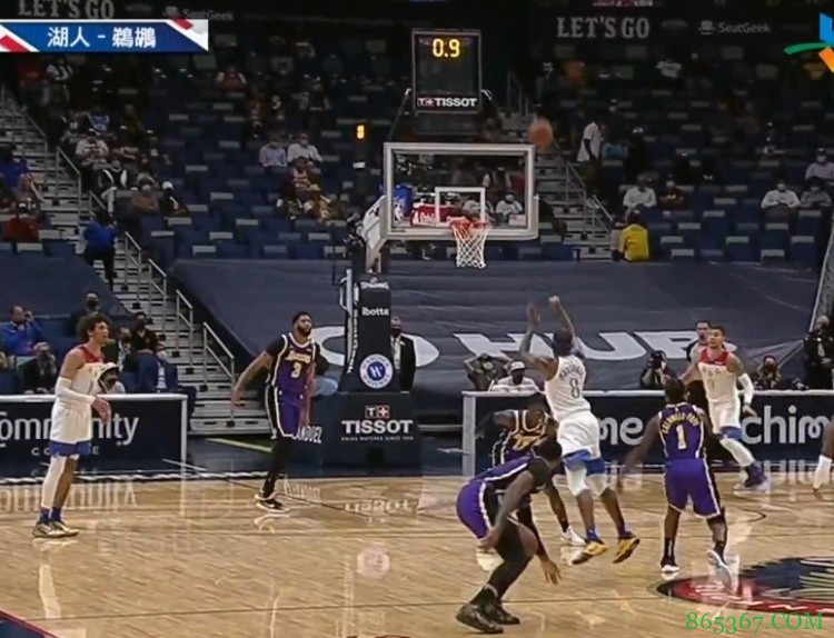 神来之笔!马绍尔遭庄神逼抢险些失误 随后命中半场压哨三分