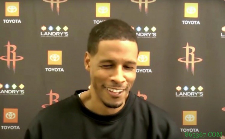 塞拉斯:这是一个艰难但充满回忆的赛季 我为球队每个人感到自豪