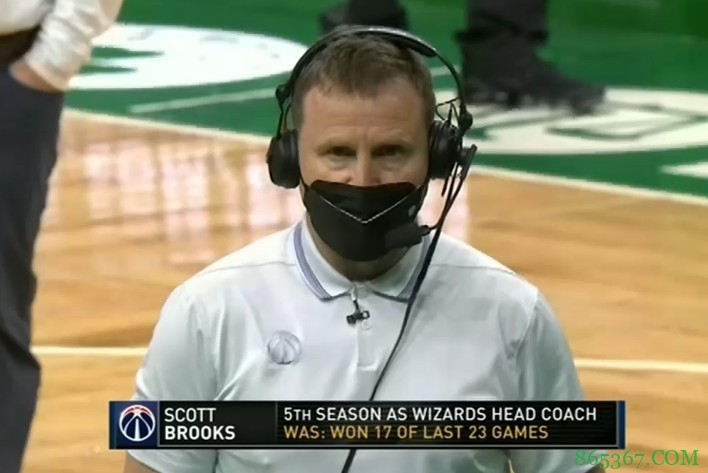 布鲁克斯:比尔说他没事 我们的三分得开