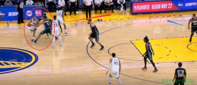 预热:三分之王+库有引力对决控场大脑“点菜詹”丨库里篇