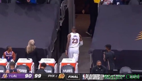 湖人VS太阳G1述评:王牌后场双重打击 詹眉无空间坎坷难行