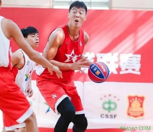 “徐中锋”头衔不保？朱芳雨：年轻内线徐昕和张明池下季升一队