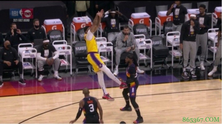 浓眉谈对克劳德的犯规：我不是故意的 克劳德也知道