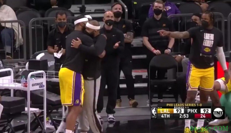 杜德利发推:他们说有球队在客场赢球时 系列赛才真正开始