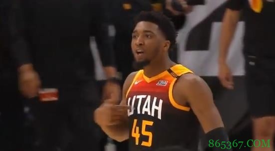 致敬小老板韦德!米切尔上篮后喊话:this is my f**king house