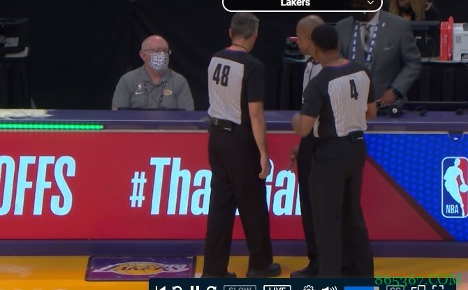 裁判吹罚浓眉对克劳德三分犯规 湖人开场15秒直接挑战但失败