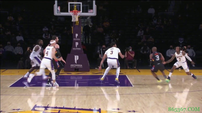 ?浓眉哥42+12+5 布克21+6 保罗13+10 湖人主场射落太阳