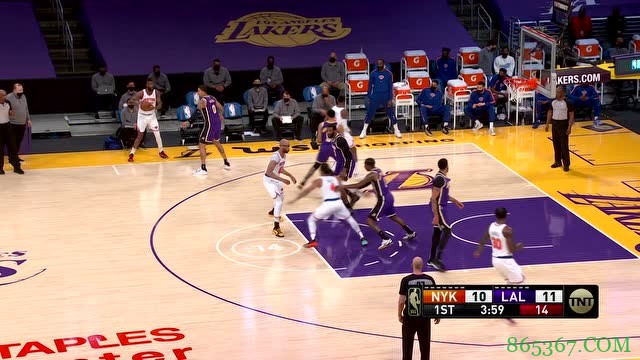 ?库兹马23分 浓眉哥20+6 罗斯27+6+6 湖人加时险胜尼克斯