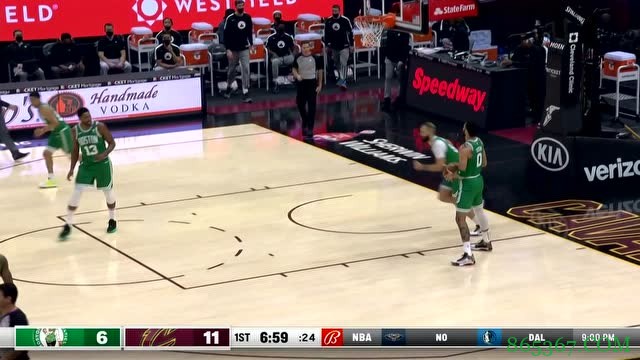 ?乐福30+14 塞克斯顿28+8 塔图姆29+8 骑士克绿军止11连败