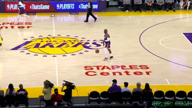 ?浓眉34+11 詹姆斯21+9 布克克劳德被驱逐 湖人射日2-1反超