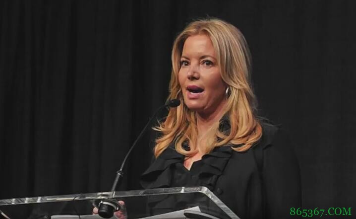 总冠军旗帜下的湖人女老板——珍妮-巴斯