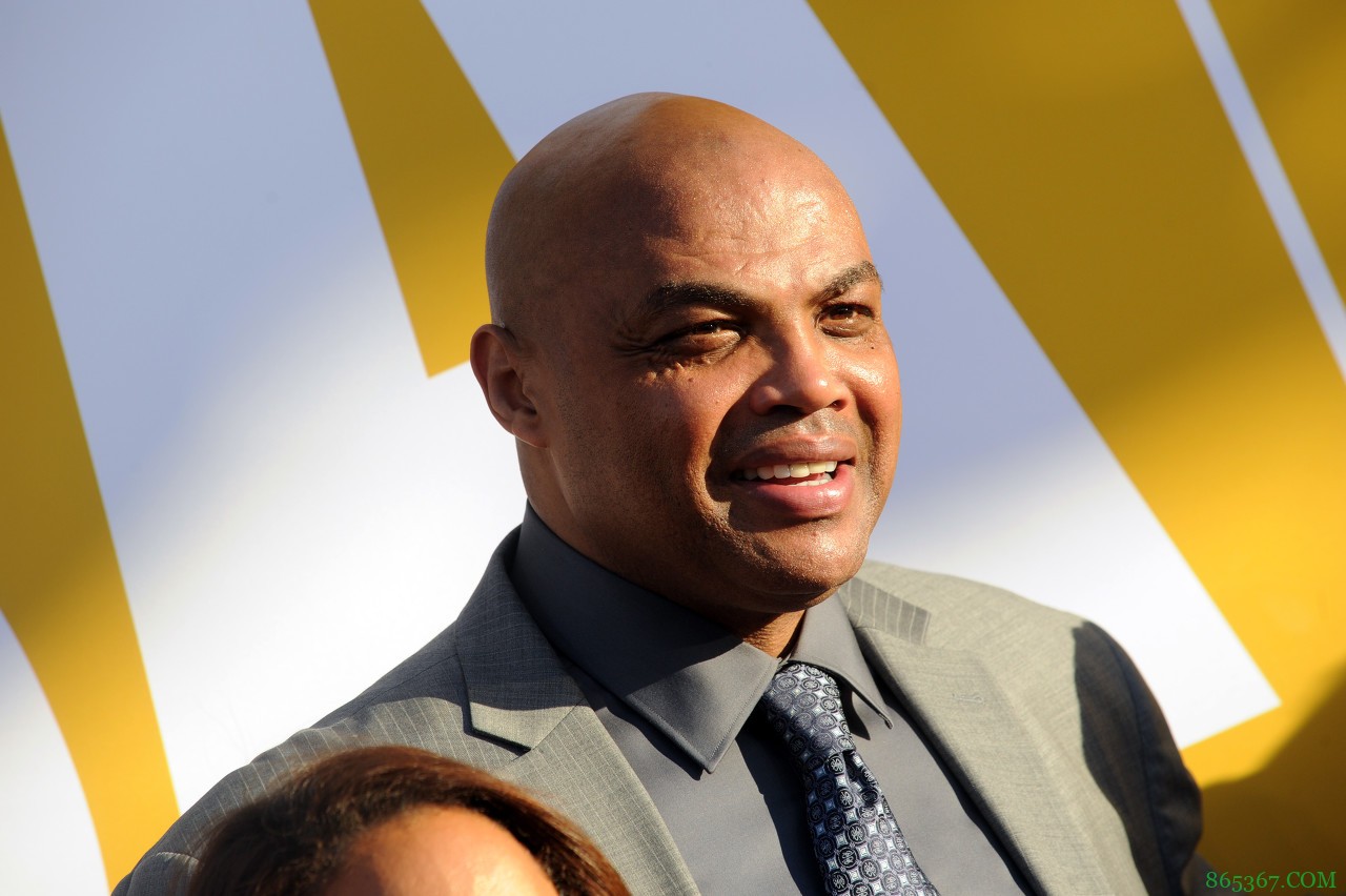 好人好事!巴克利向阿拉巴马一所学校的200职员每人赠送1000美金