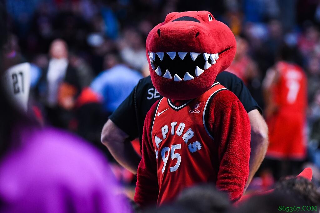 【揭秘】猛龙和篮球对于华人社区的重要性：林书豪起到了榜样作用