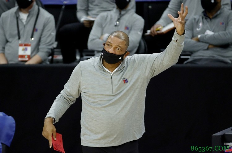 里弗斯:已经派人去研究首轮对手 我们会留意多支球队的情况