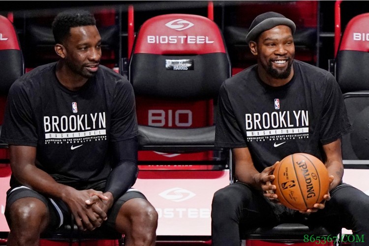 与效力雷霆时相比KD现在有何进步?杰夫:更成熟更有领导力