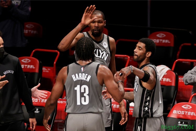 KD：从纸面来看篮网确实很强 但这不代表我们就是夺冠热门