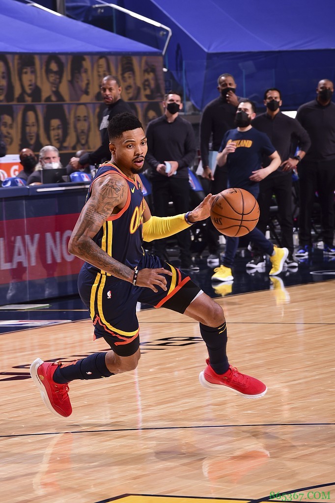 贝兹莫尔：背靠背比赛考验意志力 信念更强才能取胜