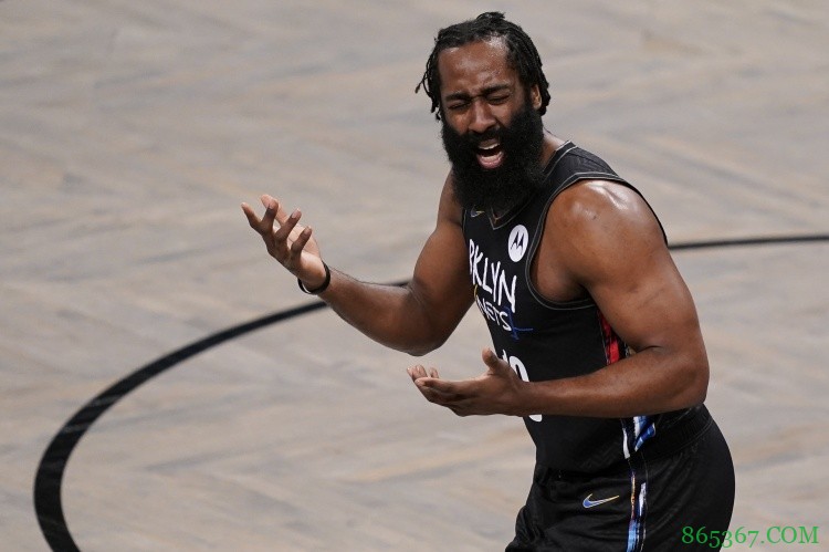 名记:联盟将在休赛季解决非自然投篮动作造犯规的问题